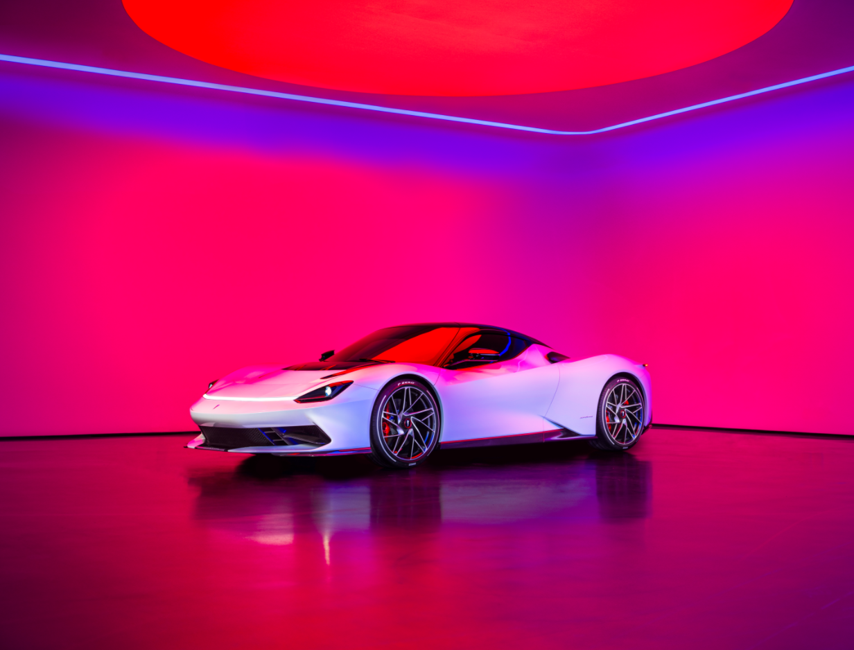 White Battista Front Three-Quarter (Color)_.png